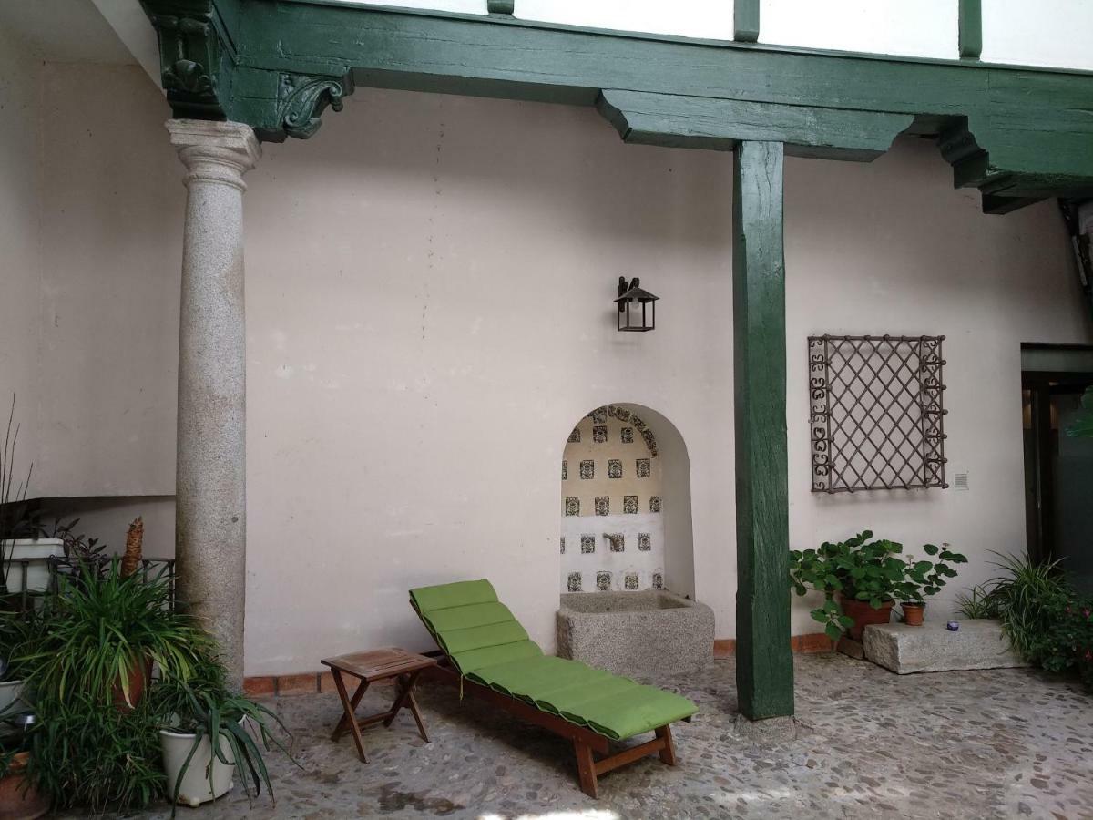 El Patio Del Convento Apartment Toledo Exterior photo